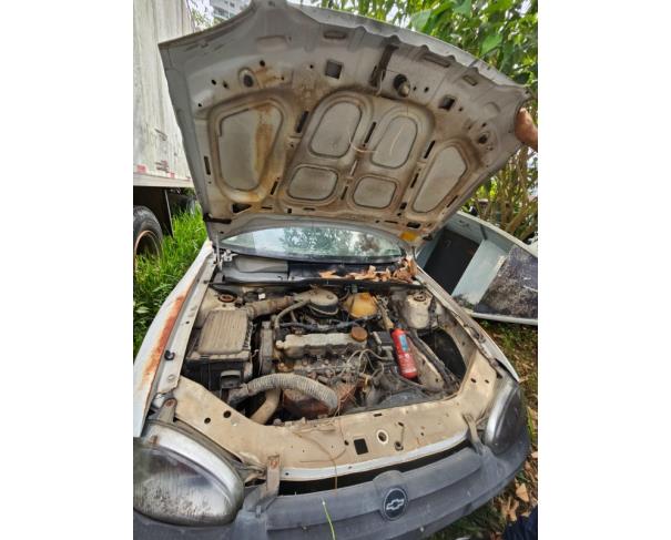Foto de 1 Veículo | Chevrolet | Corsa GL | Ano 1995/1995 | Gasolina | Placa JWM1171 | Renavam 647626268 | Chassi 9BGSE80TTSC659476 