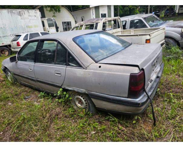 Foto de 1 Veículo | Chevrolet | Omega GLS | Gasolina | Ano 1993/1994 | Placa JWF6281 | Renavam 616361351 | Chassi 9BGVP19BRPB205278 