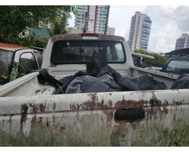 Foto de 1 Veículo | Ford | Ranger XL 13F | Diesel | Ano 2002/2003 | Placa JWT6081 | Renavam 797443576 | Chassi 8AFER13F03J284979 