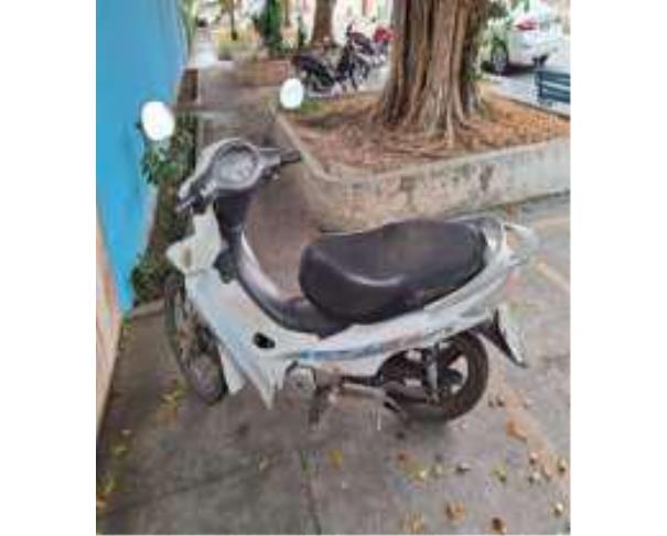Foto de 1 Motocicleta | Sundown Web 100 | Ano 2014/2014 | Cor Branca | Placa PHF3269 | Em Bom Estado de Conservação