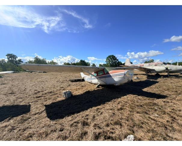 Foto de 1 Aeronave | Modelo CESSNA-U206F | Prefixo PT-LMZ