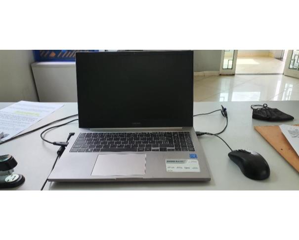 Foto de NOTEBOOK SAMSUNG BOOK E20 SS0XCJ-KO