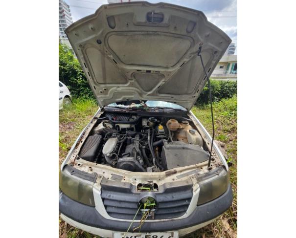 Foto de 1 Veículo | VW | Gol 1.6 Power | Ano 2004/2004 | Álcool/Gasolina | Placa JXE5844 | Renavam 850500044 | Chassi 9BWCB05XX5P070946 