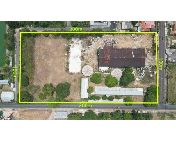 Foto de Prédio | Área de 20.000m² | Área Construída 1.503,7m² | Escritório | Armazém | Alojamento | Refeitório e Cozinha | Armazém 