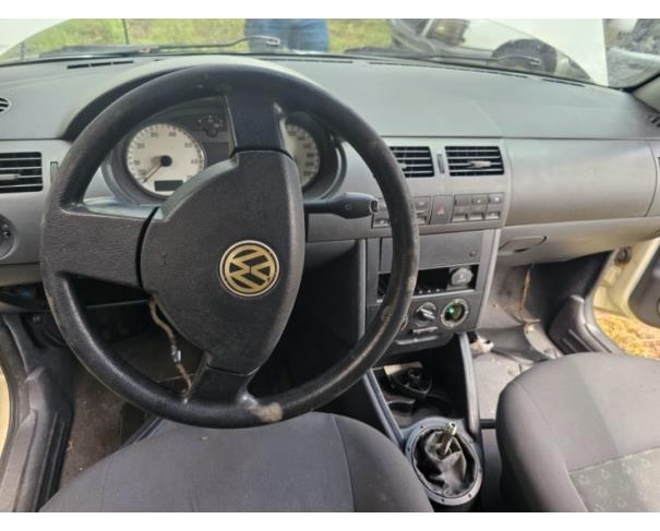 Foto de 1 Veículo | VW | Gol Power 1.6 | Ano 2004/2004 | Álcool/Gasolina | Placa JXE5834 | Renavam 852703430 | Chassi 9BWCB05XX5P072003 