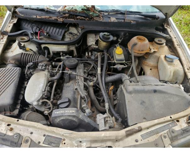Foto de 1 Veículo | VW | Gol 1.6 Power | Ano 2004/2004 | Álcool/Gasolina | Placa JXE5844 | Renavam 850500044 | Chassi 9BWCB05XX5P070946 
