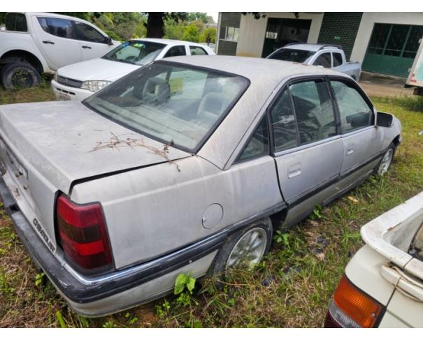 Foto de 1 Veículo | Chevrolet | Omega GLS | Gasolina | Ano 1993/1994 | Placa JWF6281 | Renavam 616361351 | Chassi 9BGVP19BRPB205278 