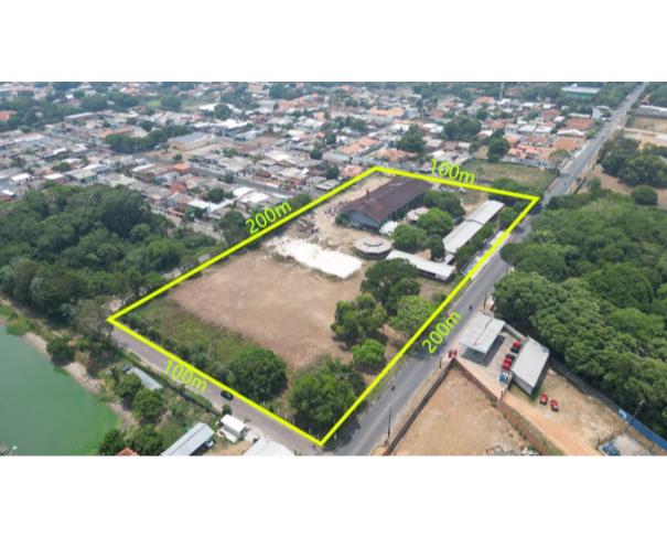Foto de Prédio | Área de 20.000m² | Área Construída 1.503,7m² | Escritório | Armazém | Alojamento | Refeitório e Cozinha | Armazém 