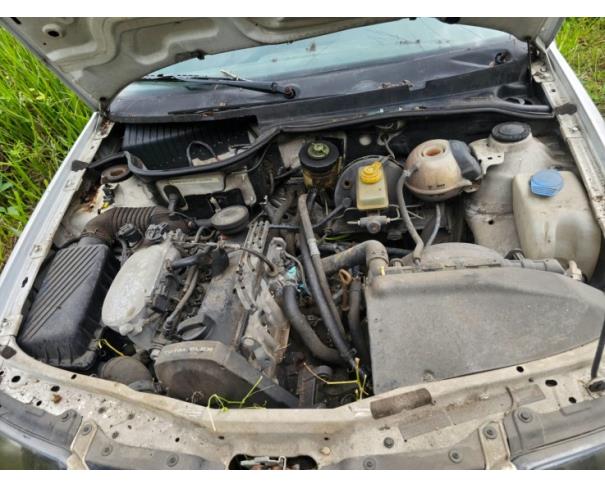 Foto de 1 Veículo | VW | Gol 1.6 Power | Ano 2005/2005 | Álcool/Gasolina | Placa JXG0797 | Renavam 859355756 | Chassi 9BWCB05XX5P123385 