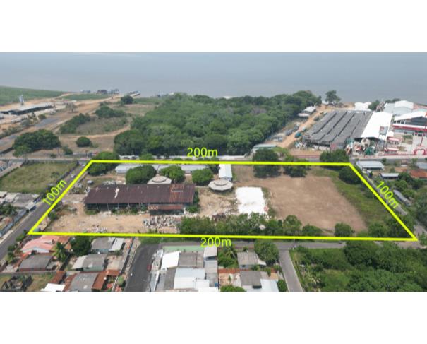 Foto de Prédio | Área de 20.000m² | Área Construída 1.503,7m² | Escritório | Armazém | Alojamento | Refeitório e Cozinha | Armazém 