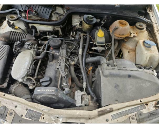 Foto de 1 Veículo | VW | Gol 1.6 Power | Ano 2004/2004 | Álcool/Gasolina | Placa JXE5844 | Renavam 850500044 | Chassi 9BWCB05XX5P070946 