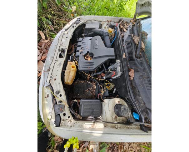 Foto de 1 Veículo | Nissan | Frontier 4x4 XE | Diesel | Ano 2005/2005 | Placa JXG0717 | Renavam 859353958 | Chassi 94DCMUD225J610929  