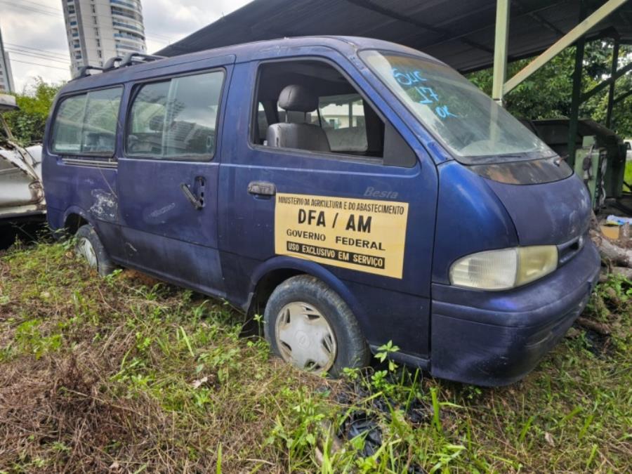 Foto de 1 Veículo | Kia | Besta Est | Diesel | Ano 1997/1998 | Placa JWO3522 | Renavam 692691731 | Chassi KNHTR7312V6306972