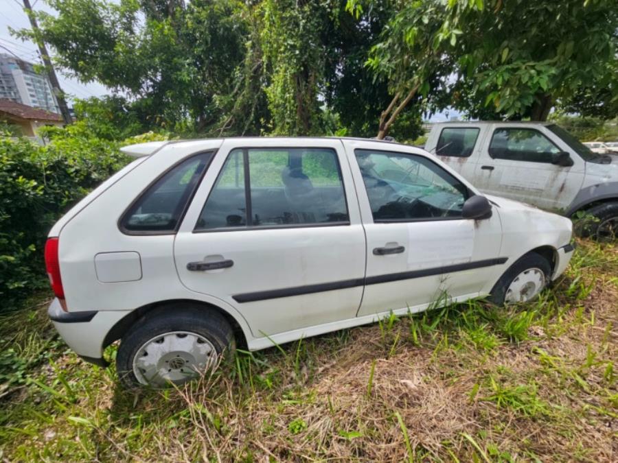 Foto de 1 Veículo | VW | Gol 1.6 Power | Ano 2004/2004 | Álcool/Gasolina | Placa JXE5844 | Renavam 850500044 | Chassi 9BWCB05XX5P070946