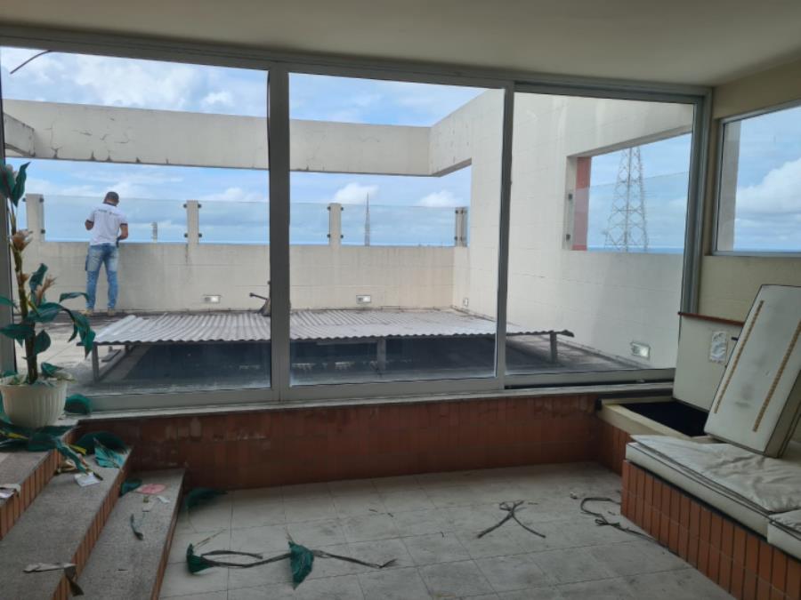 Apartamento | Cobertura | Área de 344,04m2 | Edifício Equatorial | Avenida Boulevard Álvaro Maia, Nº 1215 | Bairro Adrianópolis LEILÃO DE BENS MÓVEIS E IMÓVEIS - AFEAM, localizado em Manaus - AM
