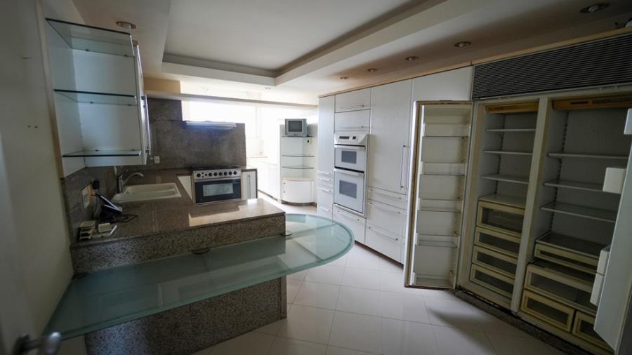 Apartamento | Cobertura | Área de 344,04m2 | Edifício Equatorial | Avenida Boulevard Álvaro Maia, Nº 1215 | Bairro Adrianópolis LEILÃO DE BENS MÓVEIS E IMÓVEIS - AFEAM, localizado em Manaus - AM