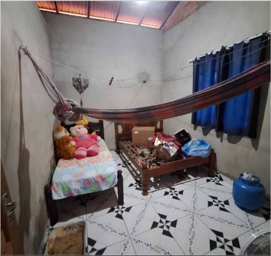 1 Imóvel | Residencial | Área de 450,00m² | Com Piso Em Cerâmica | 1 Varanda | 1 Sala de Estar | 2 Suítes | 1 Banheiro Social | 1 Cozinha Com Sala De Jantar | 1 Área de Serviço | Rua Estrela Cadente, nº 1370 | Profa. Araceli Souto Maior | B, localizado em Acrelândia - AC