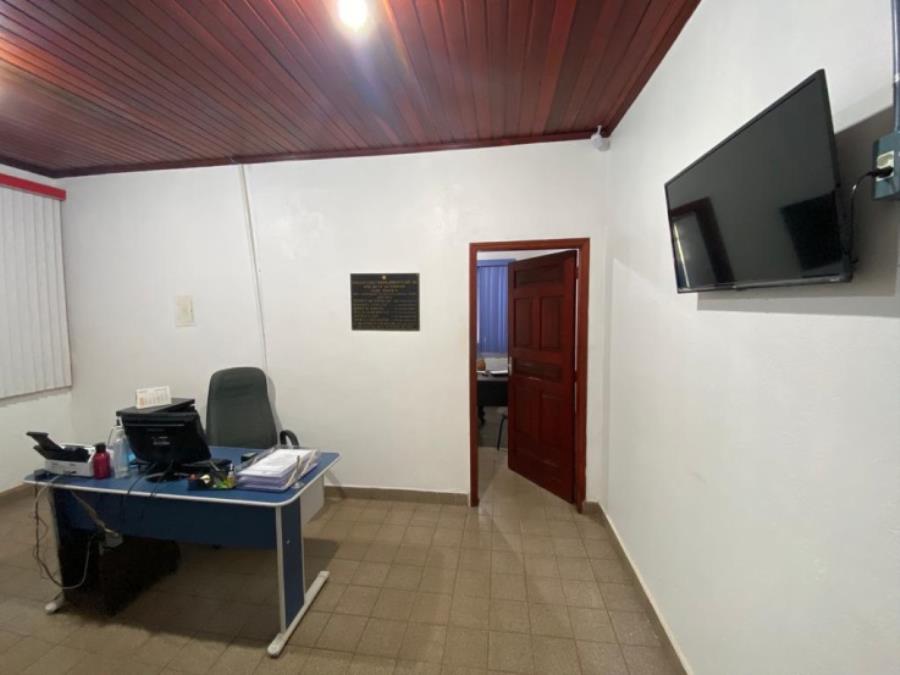 1 Imóvel | Área de 1.208,24m² | 6 Salas | 3 Banheiros | 4 Vagas de Garagem | Rua Sindeaux Barbosa, nº 467 | Bairro Macejana | Boa Vista/RR 2 Bens Imóveis, localizado em Boa Vista - RR, bairro Macejana
