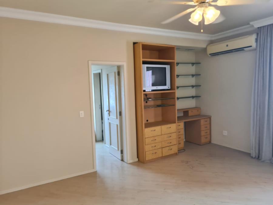 Apartamento | Cobertura | Área de 344,04m2 | Edifício Equatorial | Avenida Boulevard Álvaro Maia, Nº 1215 | Bairro Adrianópolis LEILÃO DE BENS MÓVEIS E IMÓVEIS - AFEAM, localizado em Manaus - AM